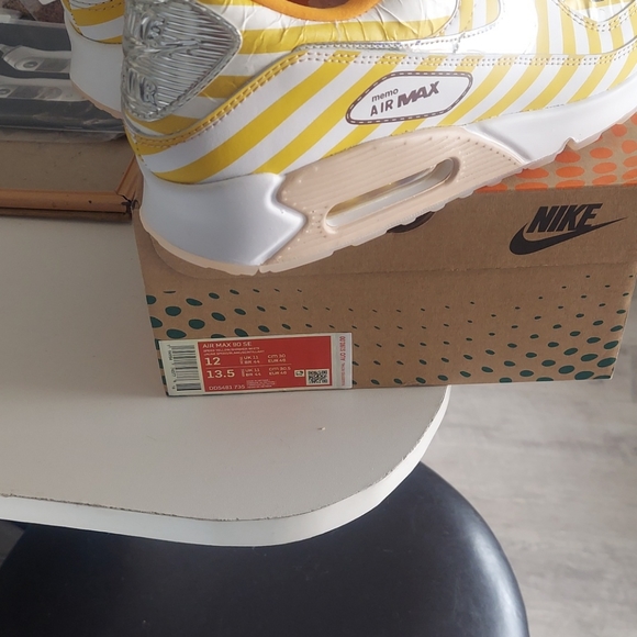 Nike Air Max 90 SE Fried Chicken